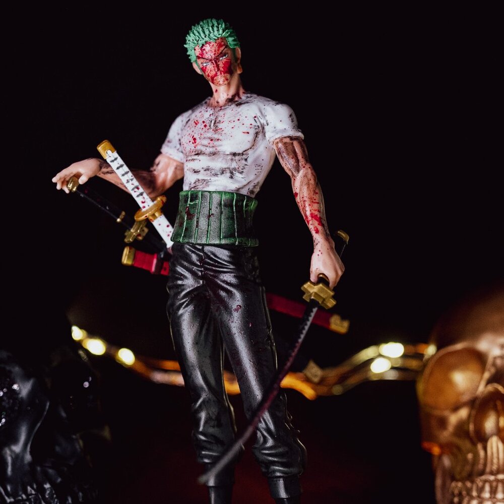 Roronoa Zoro One Piece 24CM Action Figure, Premium Dried Blood Effect & 3 Swords